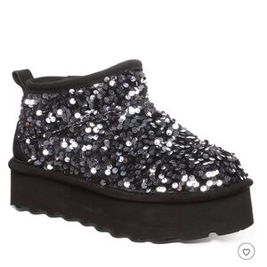BEARPAW Women's Retro Super Shorty Sequin Silver Sequin Boot size 10